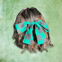 Cargar imagen en el visor de la galería, Japanese Over-sized Hair Bow | Anime KNY | Black and Green Checkers