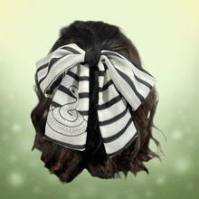 Cargar imagen en el visor de la galería, Japanese Over-sized Hair Bow | Anime KNY | Black & White Serpent Hashira