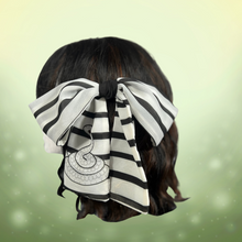 Cargar imagen en el visor de la galería, Japanese Over-sized Hair Bow | Anime KNY | Black & White Serpent Hashira