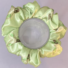 Cargar imagen en el visor de la galería, Satin Hair Scrunchie | Anime ATLA | Earth Lemur