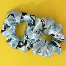 Cargar imagen en el visor de la galería, Satin Hair Scrunchie | Anime ATLA | Yin & Yang Waterbender