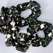 Cargar imagen en el visor de la galería, Satin Hair Scrunchie | Video Game | Midnight Moogle