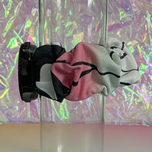 Cargar imagen en el visor de la galería, Galaxy Watch Band | Anime KNY Butterfly Hashira | White Green Pink Butterfly
