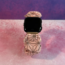 Cargar imagen en el visor de la galería, Fitbit Versa Watch Band | KNY | Pink Geometrical Flower
