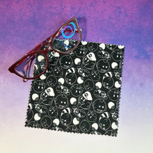 Cargar imagen en el visor de la galería, black Microfiber cloth with boo ghost design
